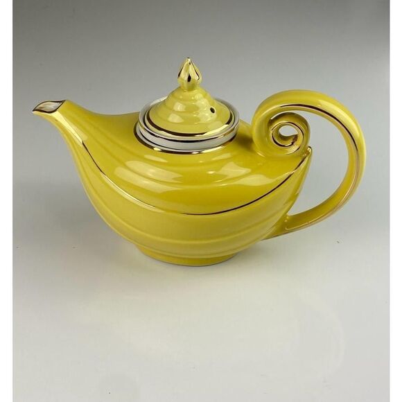 MCM Hall China 6-cup Aladdin Genie Lamp Teapot Canary Yellow Gold Trim Gorgeous - Picture 3 of 7